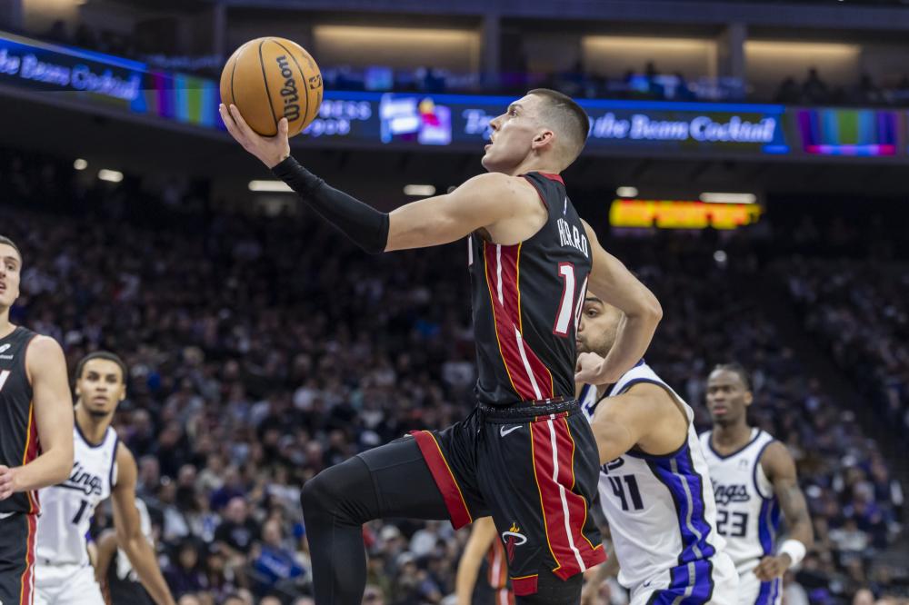 队与新晋黑 队与新晋黑